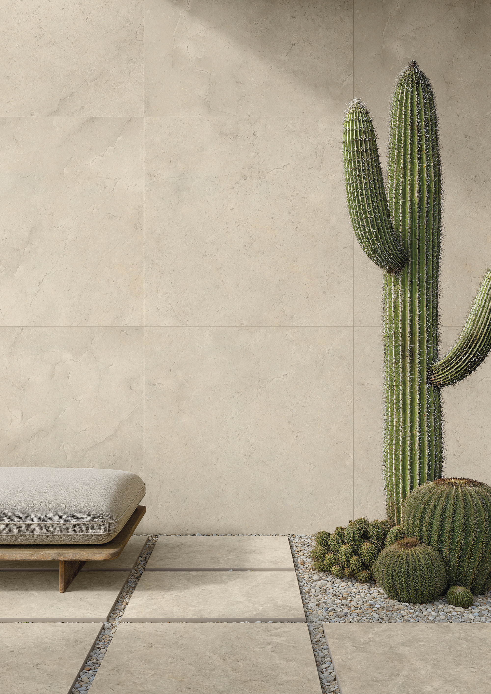 Carreaux extérieurs grand format beiges mur et sol, design terrasse moderne.