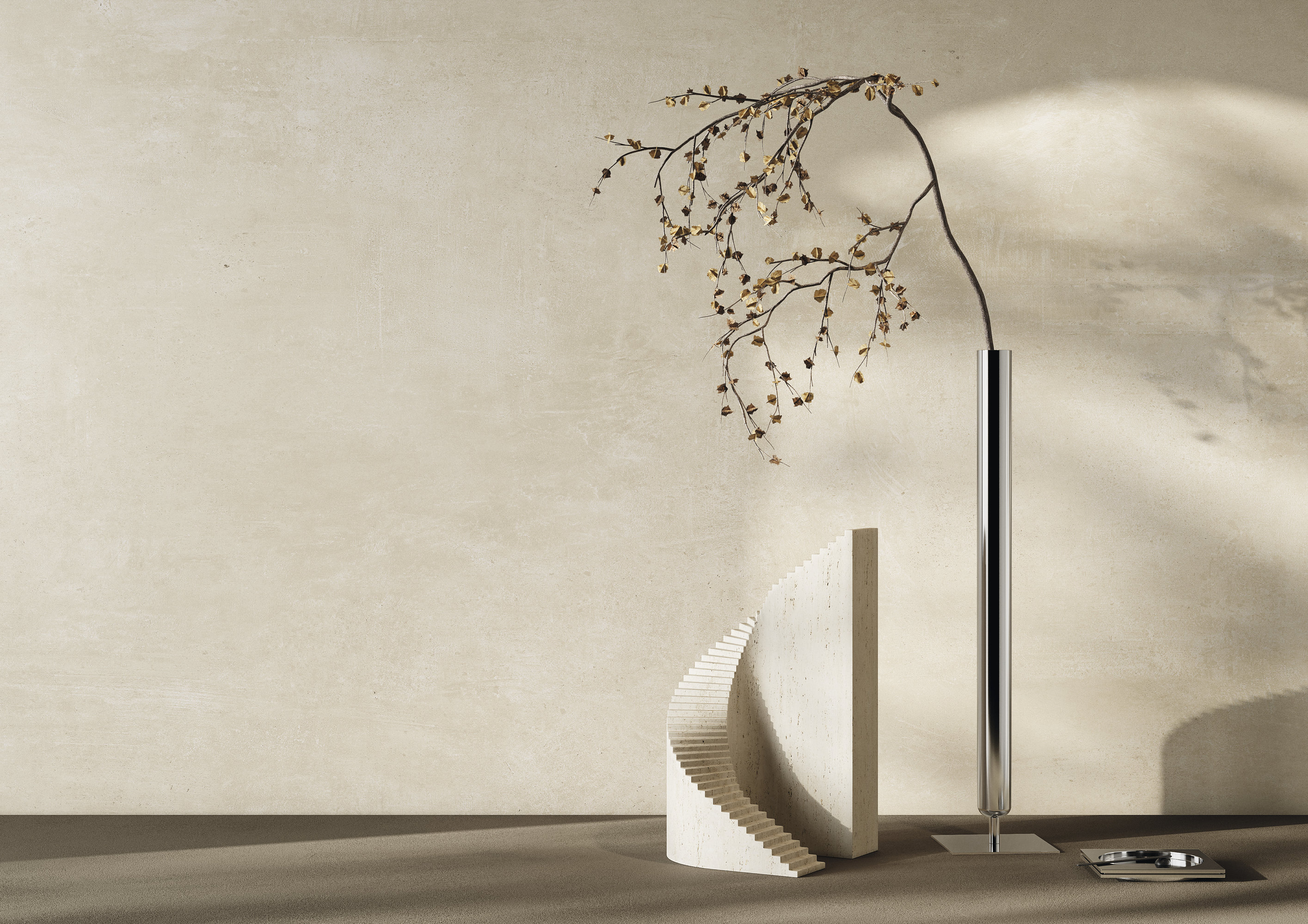 Helle Wandfliesen und dunkle Bodenfliesen schaffen ein modernes, elegantes Ambiente.