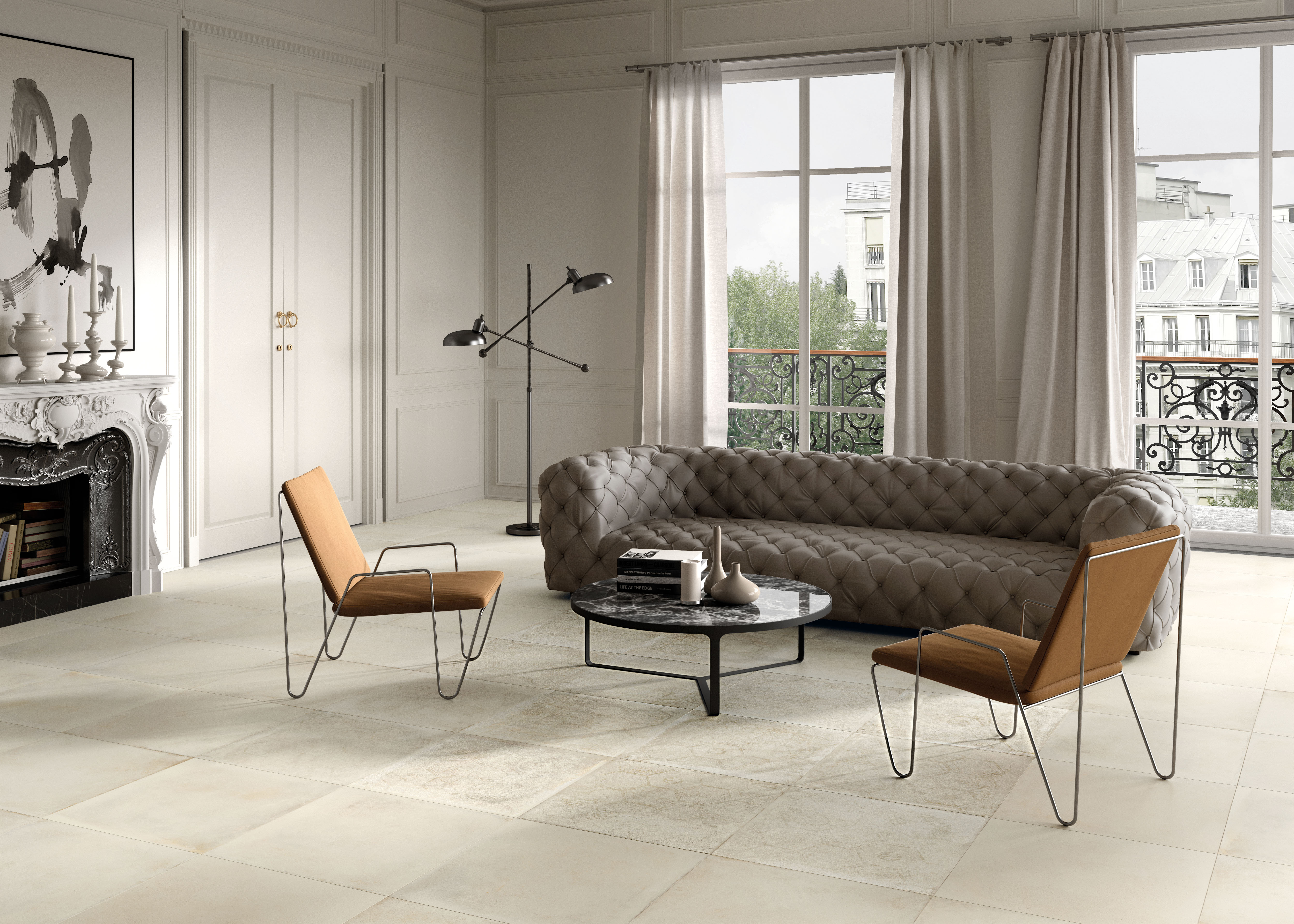 Helle, großformatige Fliesen schaffen ein elegantes Ambiente in diesem modernen Wohnzimmer.